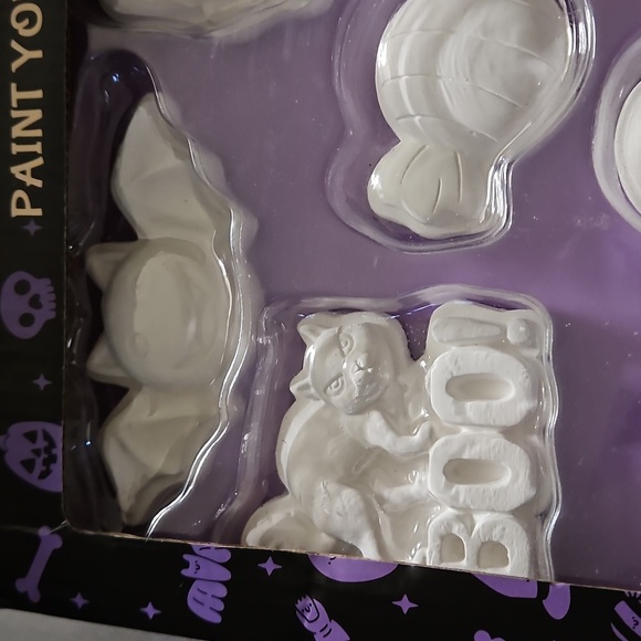 Halloween Paint Your Own Plaster Painting Set Pumpkin Ghost Candy Skeleton Bat - Picture 5 of 9